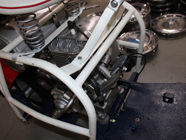 #294-•-1954-cushman-borden-ice-cream-delivery-bike-–-fully-restored-image-9