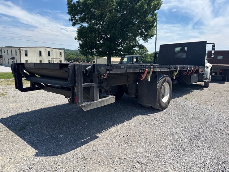 2008-international-durastar-4300-image-3