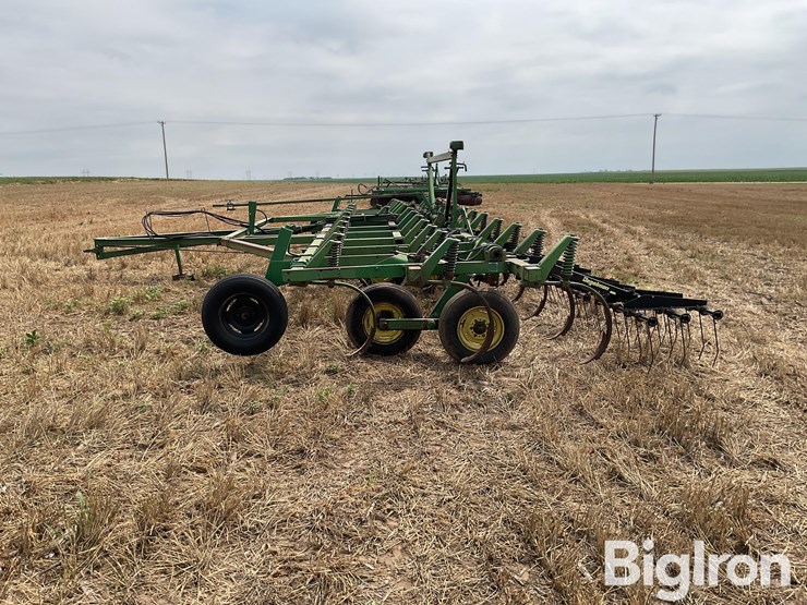 john-deere-1650-image-8