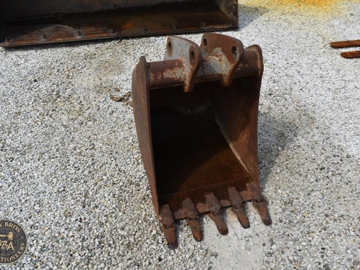 bucket-24inch-backhoe-bucket-46544-image-4