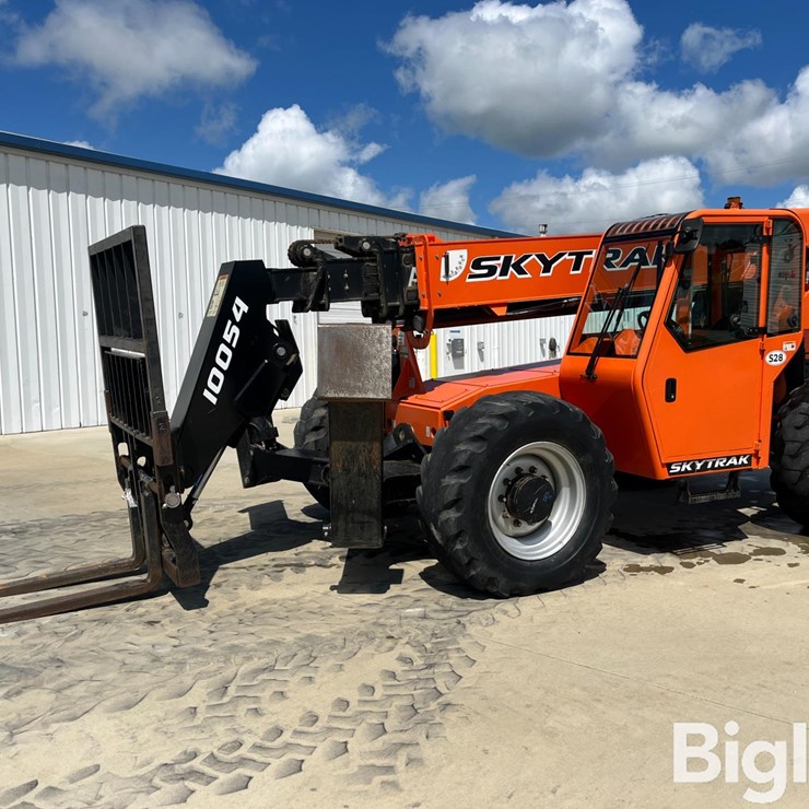 2022 SKY TRAK 10054