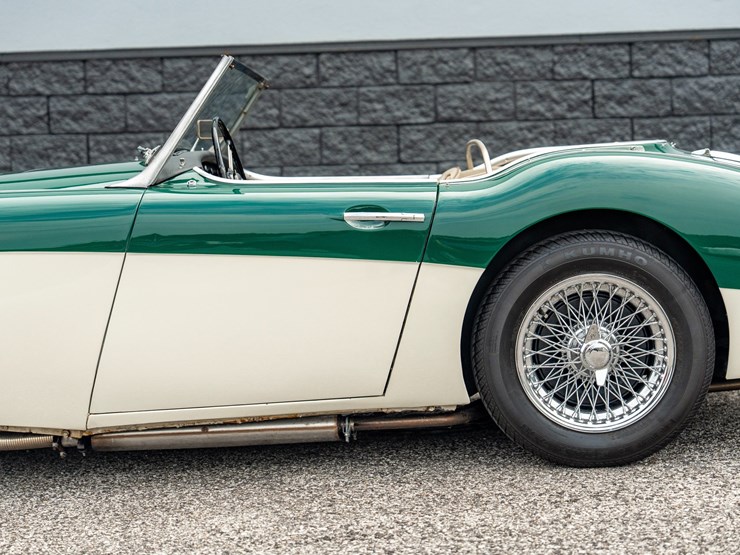 #108-•-offered-at-no-reserve-|-1961-austin-healey-3000-mark-i-image-10