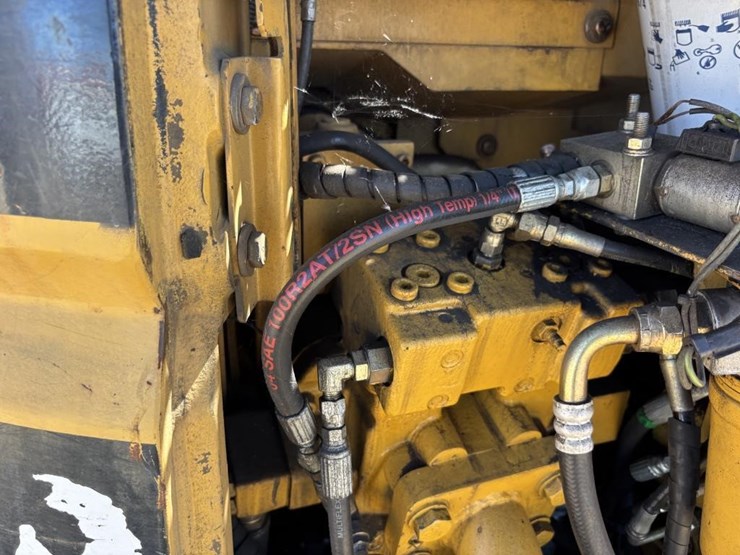 caterpillar-313b-image-42