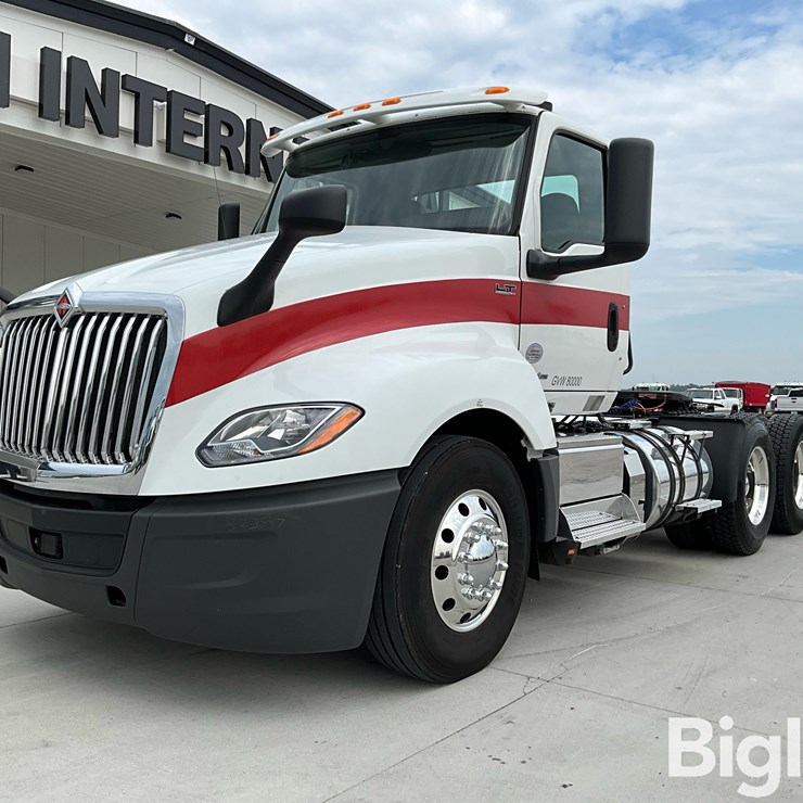 2019 INTERNATIONAL LT