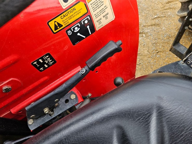 massey-ferguson-263-image-31