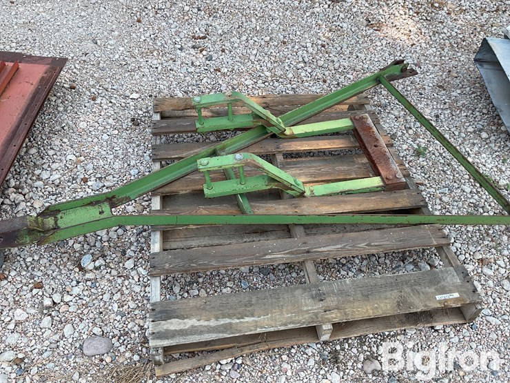 john-deere-drill-hitch-image-2