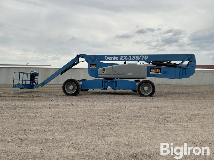 2013-genie-zx135/70-image-8