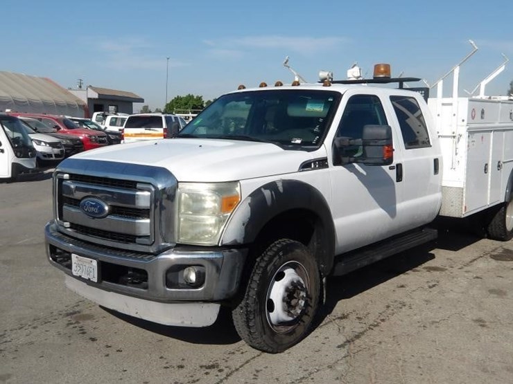 2011-ford-f550-image-1