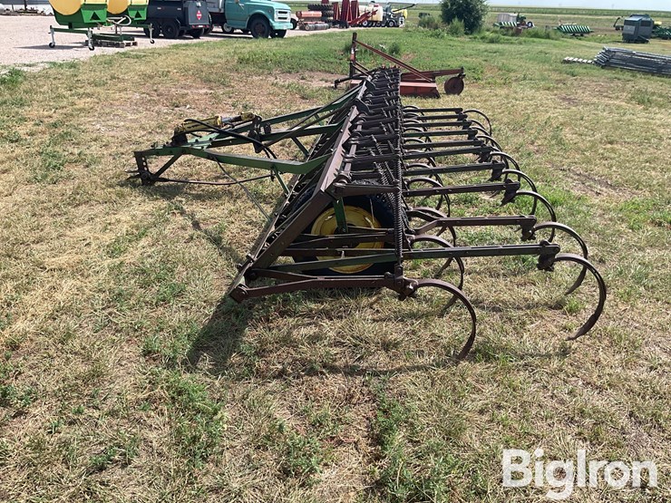 john-deere-field-cultivator-image-8