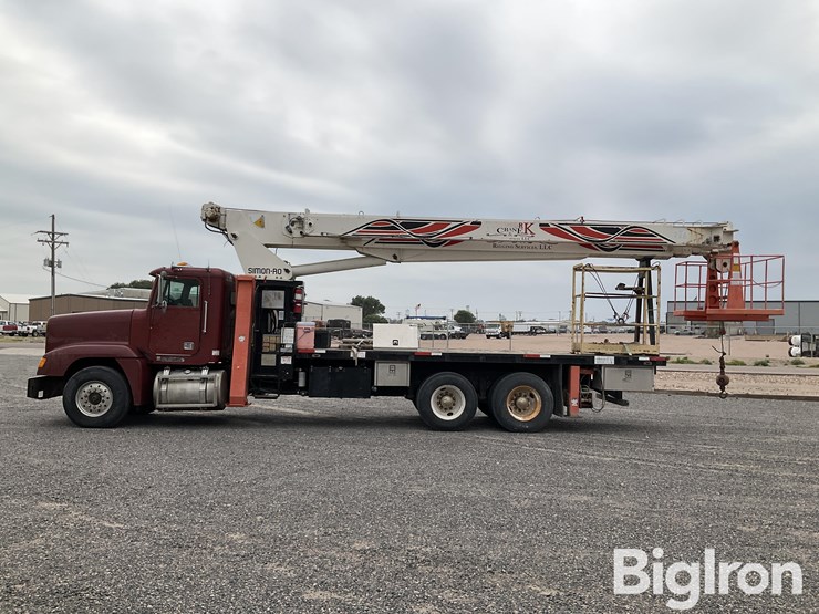 1993-freightliner-t/a-boom-truck-image-8