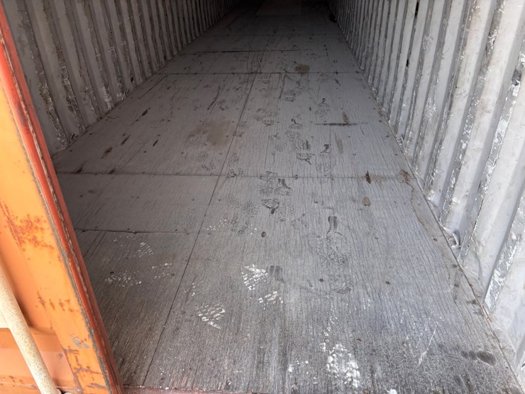 #1247-•-40ft-container-image-4