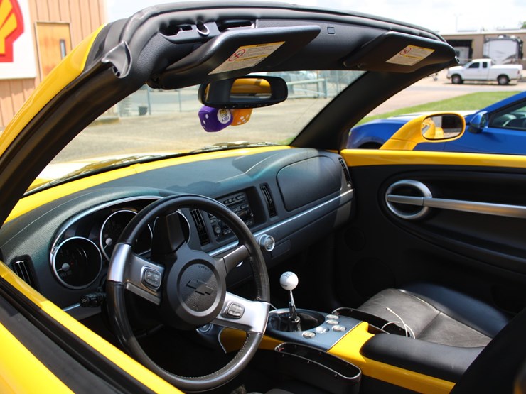 #135-•-offered-at-no-reserve-|-2005-chevrolet-ssr-image-46
