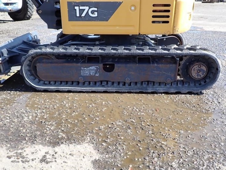 2021-deere-17g-image-14
