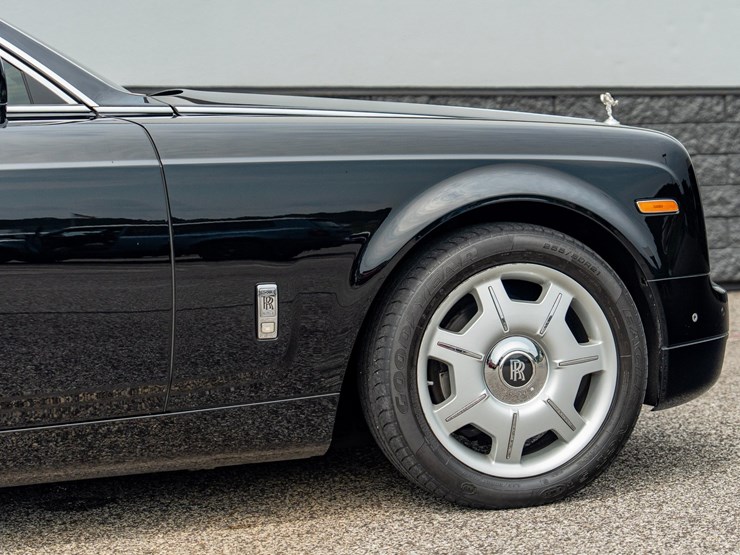 #110-•-2014-rolls-royce-phantom-sedan-image-30