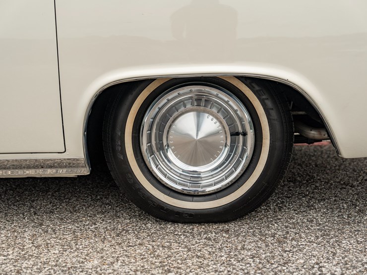 #111-•-1962-lincoln-continental-sedan-image-15
