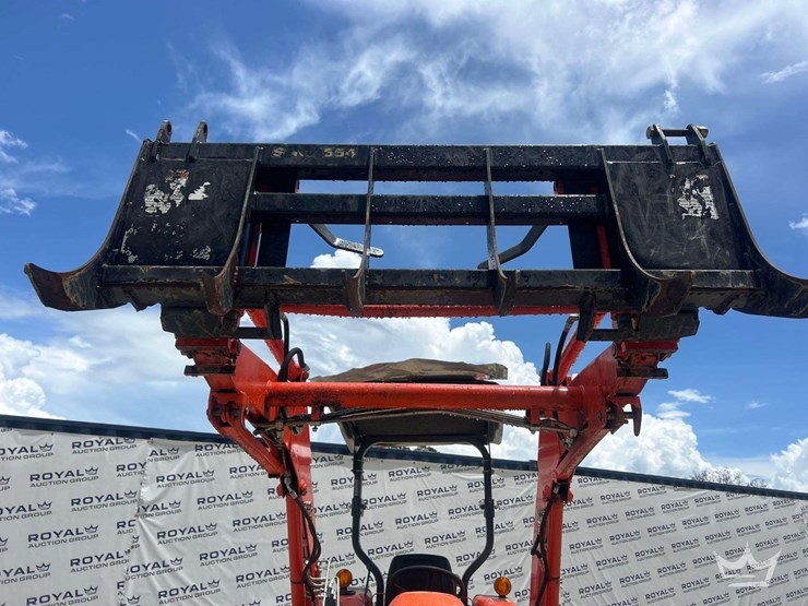 2020-kubota-3901dt-4wd-37hp-utility-loader-tractor-image-11