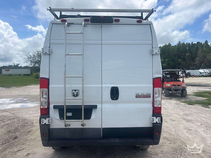 2016-ram-promaster-2500-image-25