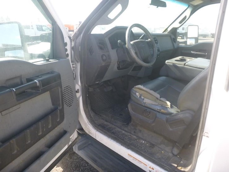 2015-ford-f550-image-8