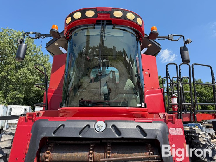 2007-case-ih-7010-image-12