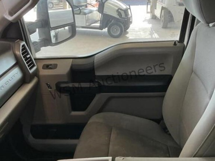 2017-ford-f350-image-21
