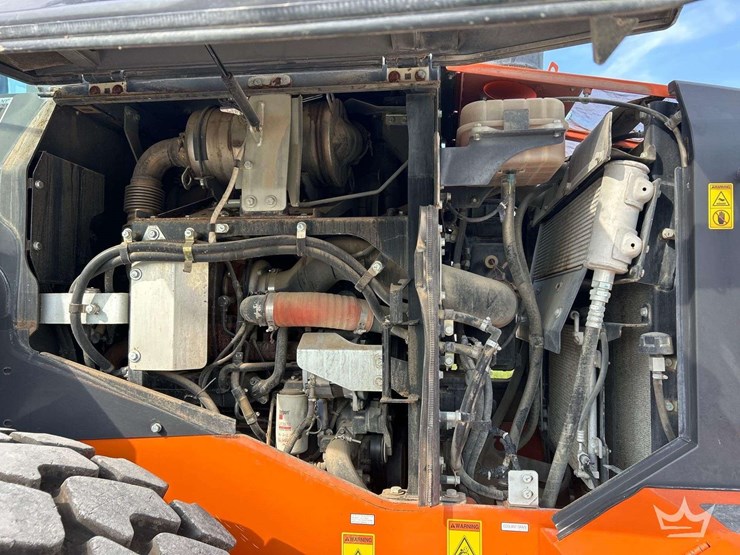 2021-hitachi-zw180-6-image-6