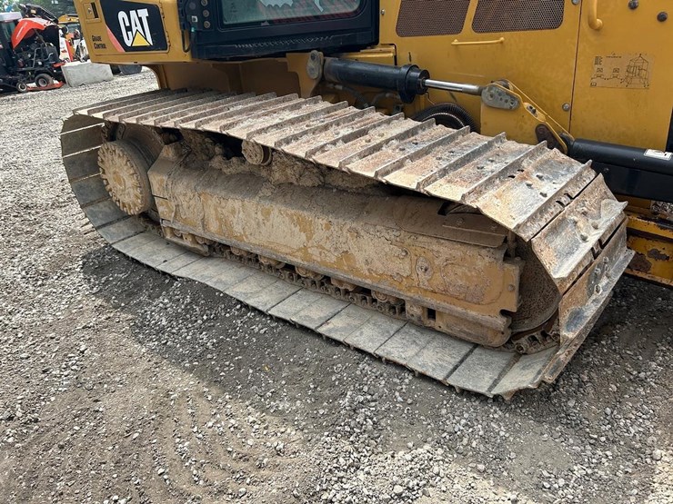2016-caterpillar-d4k2-lgp-image-11