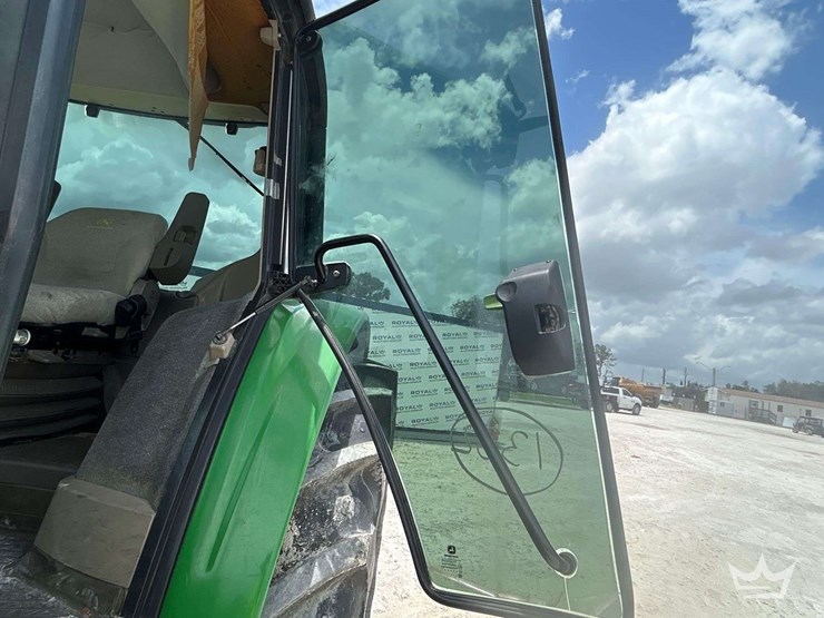 2014-john-deere-6125m-image-16