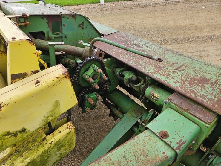 john-deere-3800-image-29