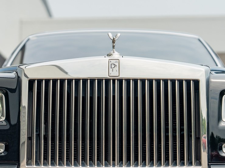 #110-•-2014-rolls-royce-phantom-sedan-image-19