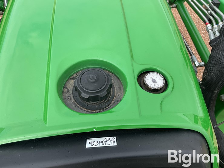 2013-john-deere-3032e-image-19