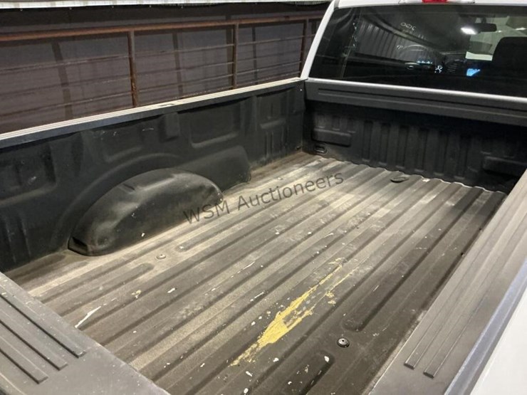 2020-ford-f150-image-9