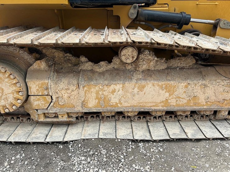 2016-caterpillar-d4k2-lgp-image-13