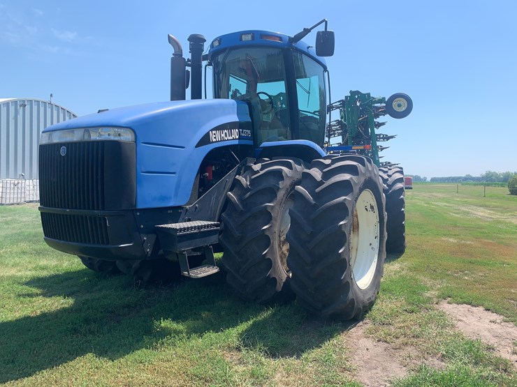2004-new-holland-tj375-image-2