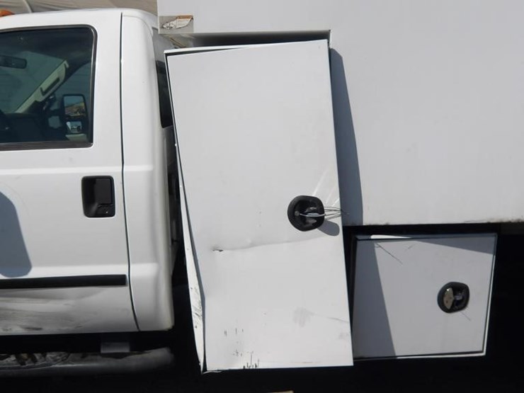 2008-ford-f550-image-9