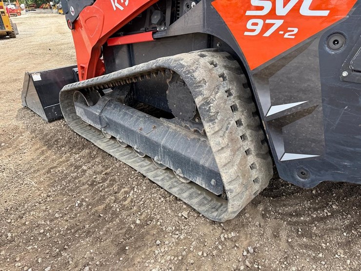 2023-kubota-svl97-2-image-16