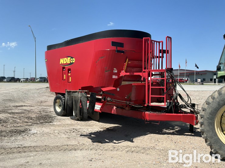 2022-nde-22fs1200d-t/a-feed-mixer-wagon-image-3
