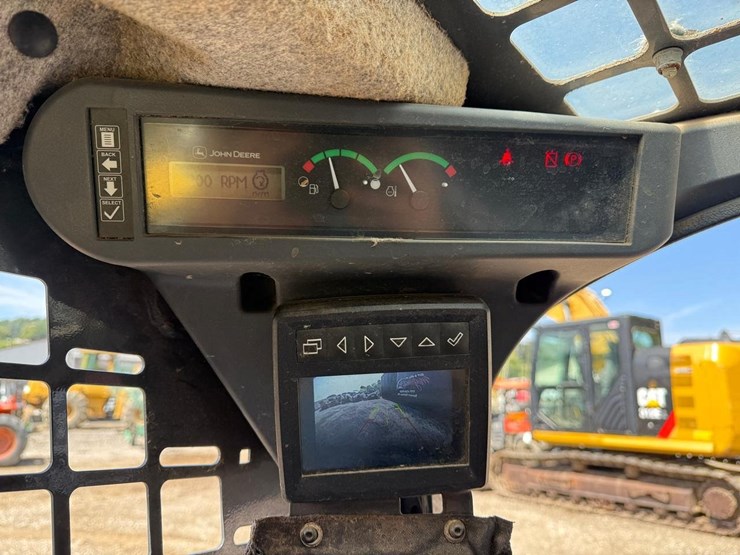 2024-deere-317g-image-24