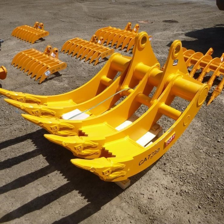 CATERPILLAR 320