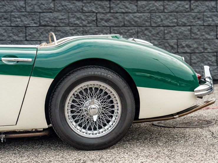 #108-•-offered-at-no-reserve-|-1961-austin-healey-3000-mark-i-image-11