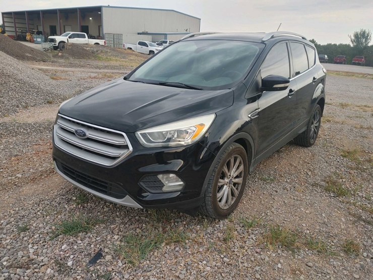 2017-ford-escape-image-1