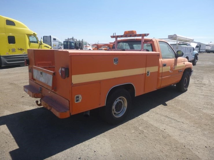 2001-dodge-ram-2500-image-3