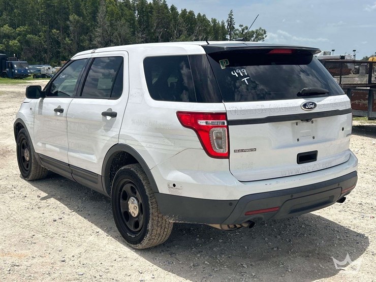 2014-ford-explorer-image-4