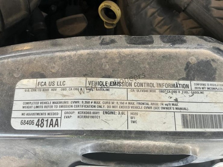 2019-dodge-3500-image-15