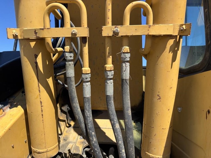caterpillar-313b-image-19