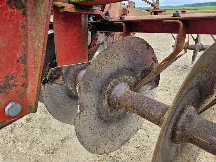 massey-ferguson-620-image-33