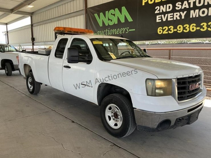 2008-gmc-sierra-2500hd-image-2