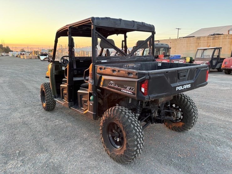 2015-polaris-ranger-crew-image-4