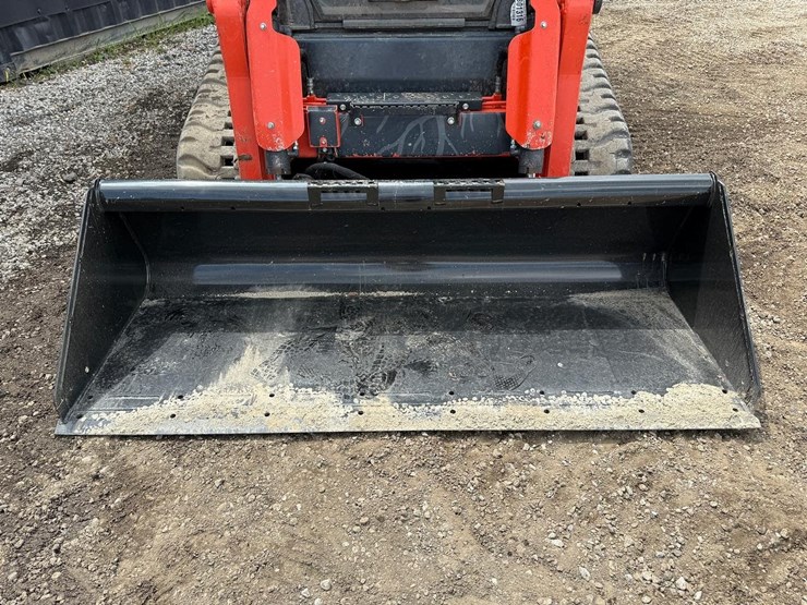 2023-kubota-svl97-2-image-9