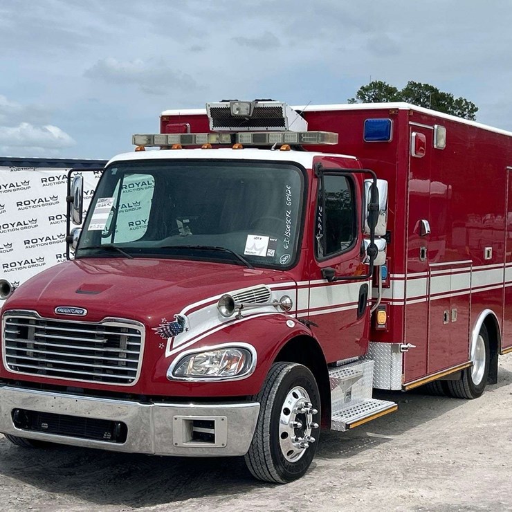 2005 FREIGHTLINER M2 106
