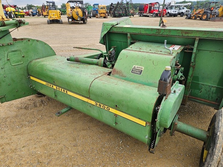 john-deere-3800-image-27